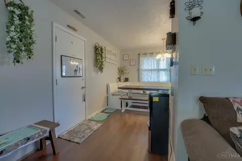 Entry Way - 202 Patrick Dr, Gratis, OH 45330 photo 2 of 4