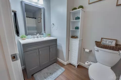 Bath - 202 Patrick Dr, Gratis, OH 45330 photo 1 of 2