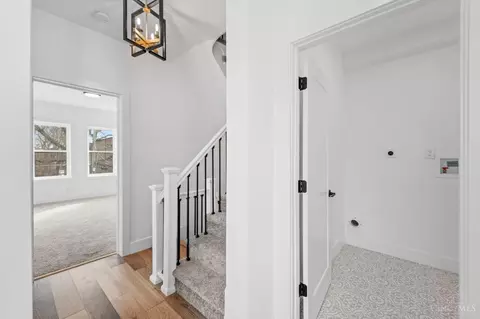 Entry Way - 3131 Hackberry St, Cincinnati, OH 45207 photo 8 of 11