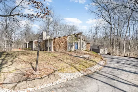 Exterior - 7 Legend Ct, Cincinnati, OH 45244 photo 3 of 5