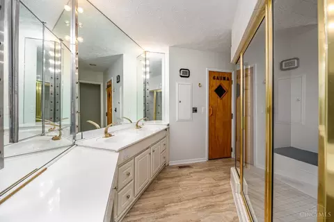 Bath - 7 Legend Ct, Cincinnati, OH 45244 photo 1 of 2