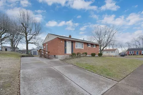 5 Daysprings Dr, Hamilton, OH 45015