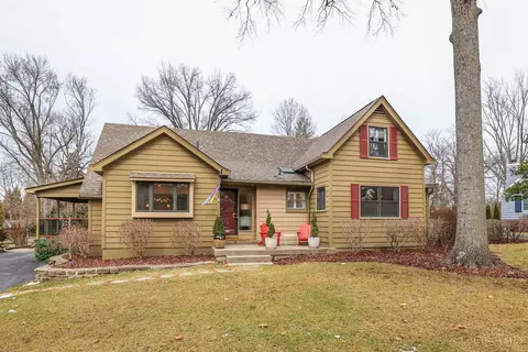 7520 Indian Hill Rd, Cincinnati, OH 45243