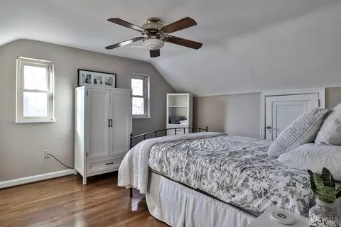 Bedroom - 3302 Glenhurst Pl, Cincinnati, OH 45209 photo 1 of 4