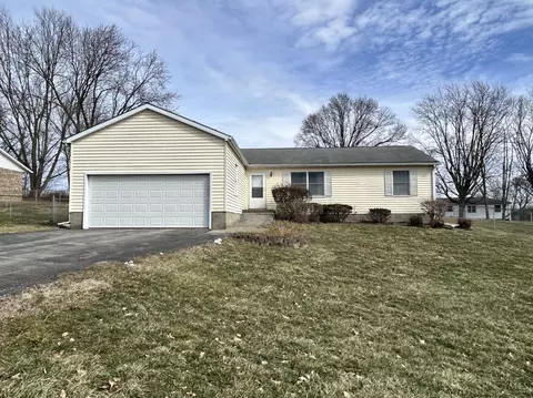 304 Kayrean Pl, Hillsboro, OH 45133