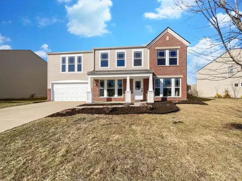 1789 Greentree Meadows Dr, Lebanon, OH 45036