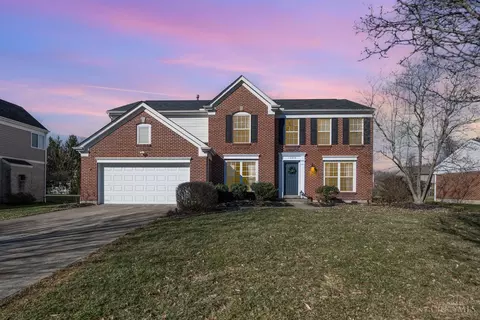 1560 Hunt Club Dr, Milford, OH 45150