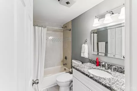 Bath - 2590 Devils Backbone Rd, Cincinnati, OH 45233 photo 1 of 5