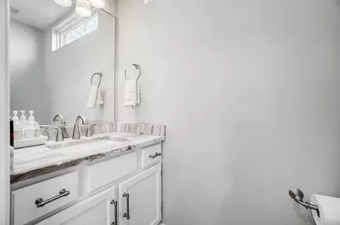Bath - 815 Dorgene Ln, Cincinnati, OH 45244 photo 1 of 9