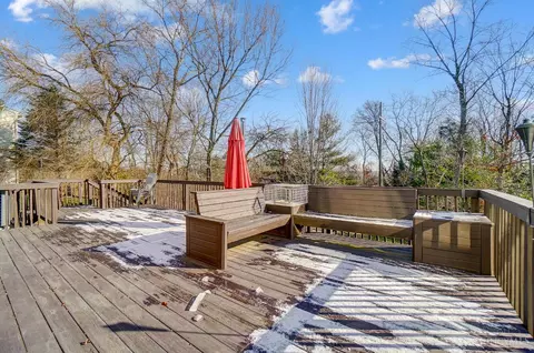 Exterior - 815 Dorgene Ln, Cincinnati, OH 45244 photo 6 of 12