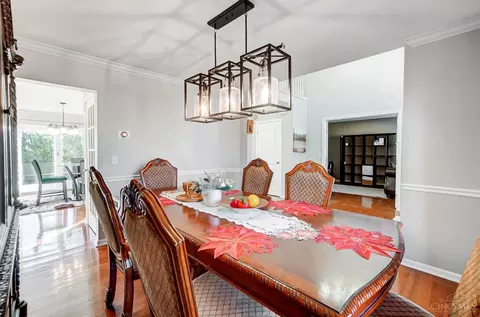 Dining - 815 Dorgene Ln, Cincinnati, OH 45244 photo 3 of 5