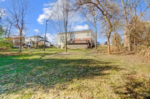 Exterior - 815 Dorgene Ln, Cincinnati, OH 45244 photo 5 of 12