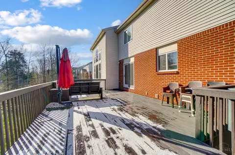 Exterior - 815 Dorgene Ln, Cincinnati, OH 45244 photo 7 of 12