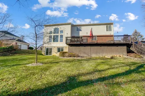 Exterior - 815 Dorgene Ln, Cincinnati, OH 45244 photo 4 of 12