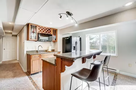 Kitchen - 815 Dorgene Ln, Cincinnati, OH 45244 photo 7 of 8