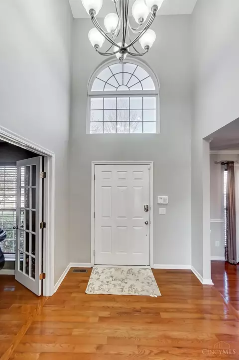 Entry Way - 815 Dorgene Ln, Cincinnati, OH 45244 photo 1 of 6