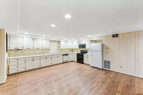 848 Van Nes Dr, Glendale, OH 45246 photo 33
