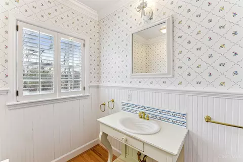 848 Van Nes Dr, Glendale, OH 45246 photo 25