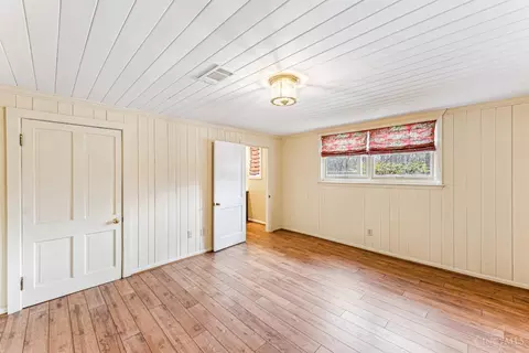 848 Van Nes Dr, Glendale, OH 45246 photo 32