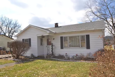 807 Meadowlane Dr, Ripley, OH 45167
