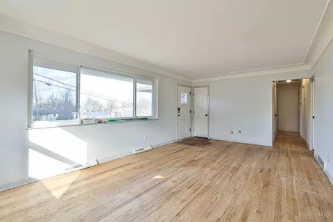 2120 Adams Rd, Cincinnati, OH 45231 photo 3