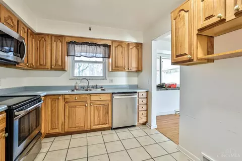 2120 Adams Rd, Cincinnati, OH 45231 photo 8