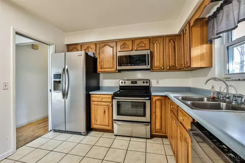 2120 Adams Rd, Cincinnati, OH 45231 photo 9