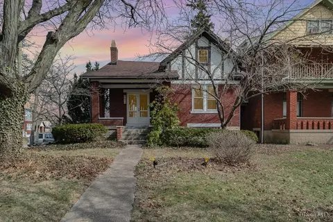 1074 Overlook Ave, Cincinnati, OH 45238