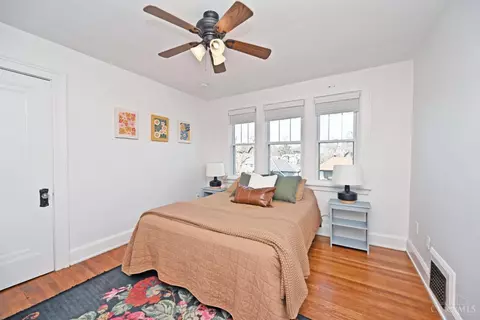 3959 Warwick Ave, Cincinnati, OH 45229 photo 39