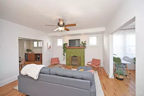 3959 Warwick Ave, Cincinnati, OH 45229 photo 9