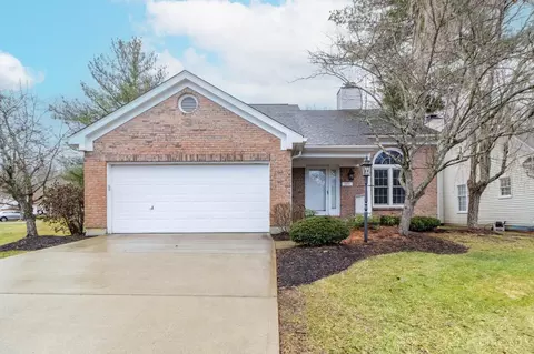 1026 Wittshire Ln, Cincinnati, OH 45255