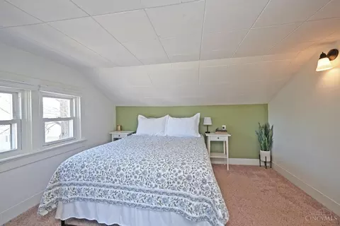 Bedroom - 4566 Buxton Rd, Cincinnati, OH 45242 photo 1 of 1
