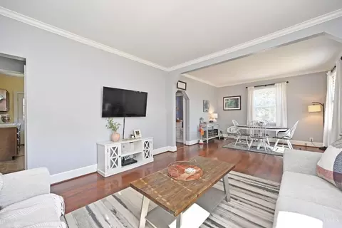 Living - 4566 Buxton Rd, Cincinnati, OH 45242 photo 2 of 3