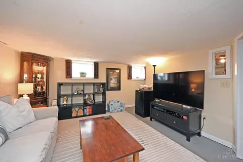 Living - 4566 Buxton Rd, Cincinnati, OH 45242 photo 3 of 3