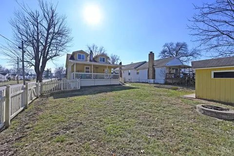 Exterior - 4566 Buxton Rd, Cincinnati, OH 45242 photo 7 of 8