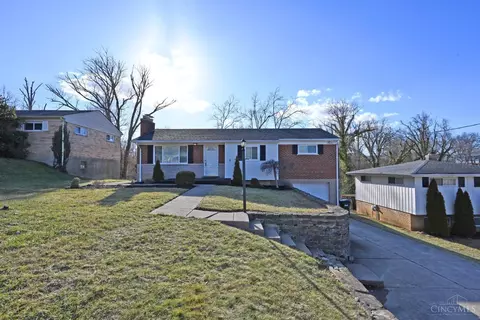 Exterior - 2127 Adams Rd, Cincinnati, OH 45231 photo 2 of 13