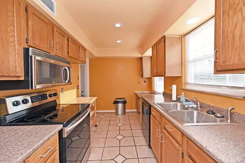 Kitchen - 2127 Adams Rd, Cincinnati, OH 45231 photo 1 of 3