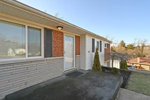 Exterior - 2127 Adams Rd, Cincinnati, OH 45231 photo 3 of 13