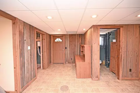 Entry Way - 2127 Adams Rd, Cincinnati, OH 45231 photo 1 of 1