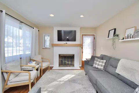 6911 Bramble Ave, Cincinnati, OH 45227 photo 3