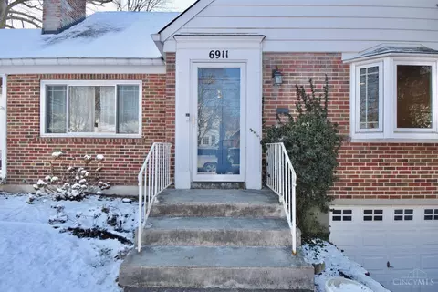6911 Bramble Ave, Cincinnati, OH 45227 photo 2