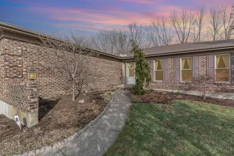 5916 Red Oak Dr, Fairfield, OH 45014