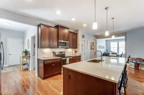 6334 Old Forest Dr, Hamilton Township, OH 45039 photo 15