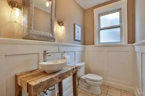 Bath - 3105 Markbreit Ave, Cincinnati, OH 45209 photo 2 of 3