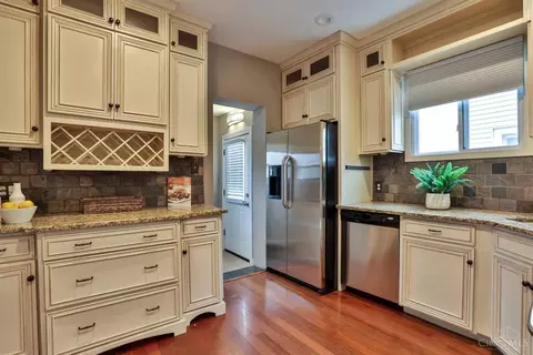 Kitchen - 3105 Markbreit Ave, Cincinnati, OH 45209 photo 3 of 3