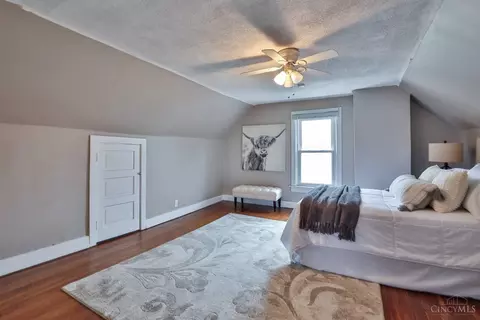 Bedroom - 3105 Markbreit Ave, Cincinnati, OH 45209 photo 3 of 3