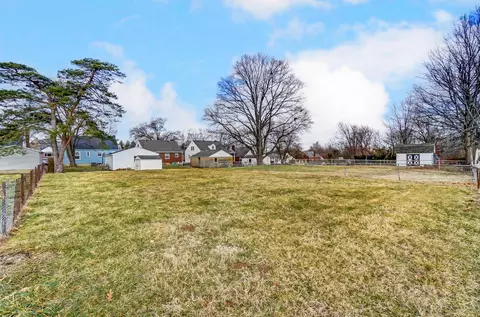 Exterior - 174 E Crest Dr, Reading, OH 45215 photo 10 of 11