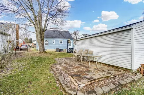 Exterior - 174 E Crest Dr, Reading, OH 45215 photo 4 of 11