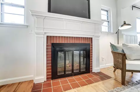 Living - 174 E Crest Dr, Reading, OH 45215 photo 2 of 5
