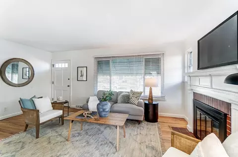 Living - 174 E Crest Dr, Reading, OH 45215 photo 4 of 5